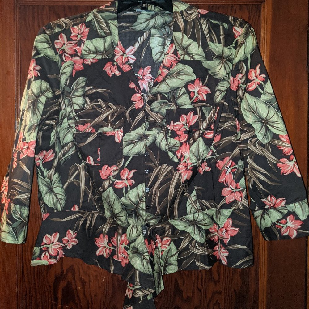 2X Jones New York Top.Floral Button up Front.